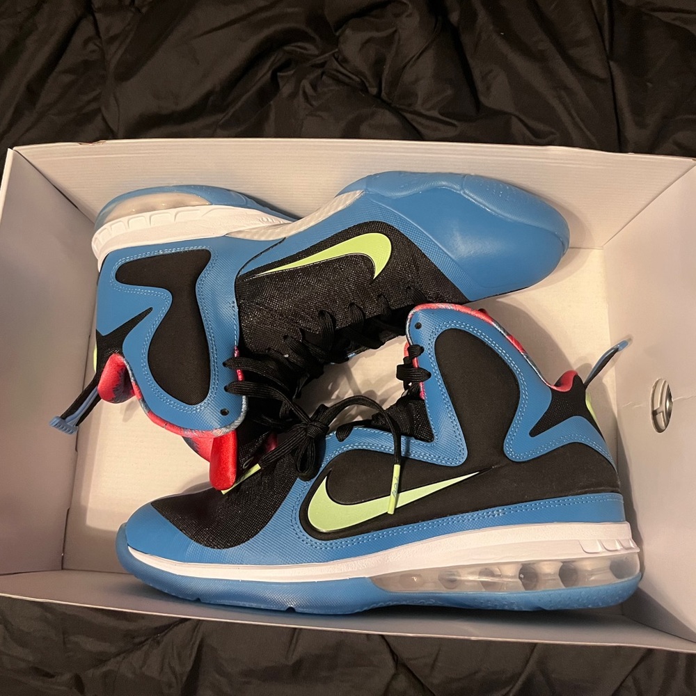 Nike LeBron IX